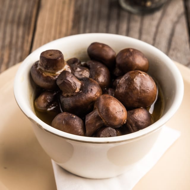 Sautéed Button Mushrooms (Cup) 8 oz.