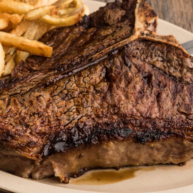 Porterhouse Steak (2 lbs).